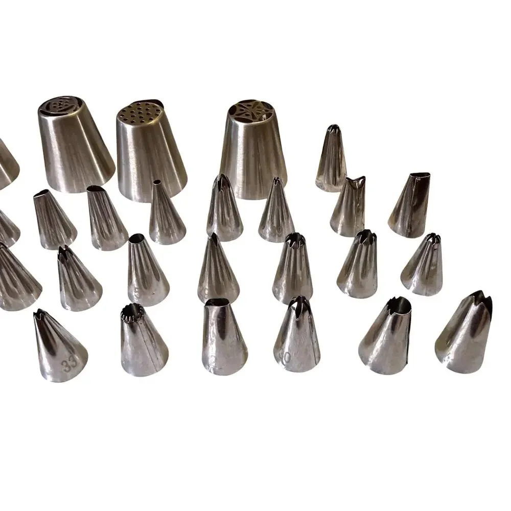 Vintage 55 Piece Cake Decorating Kit Metal Piping Tips Icing Nozzles AS IS
